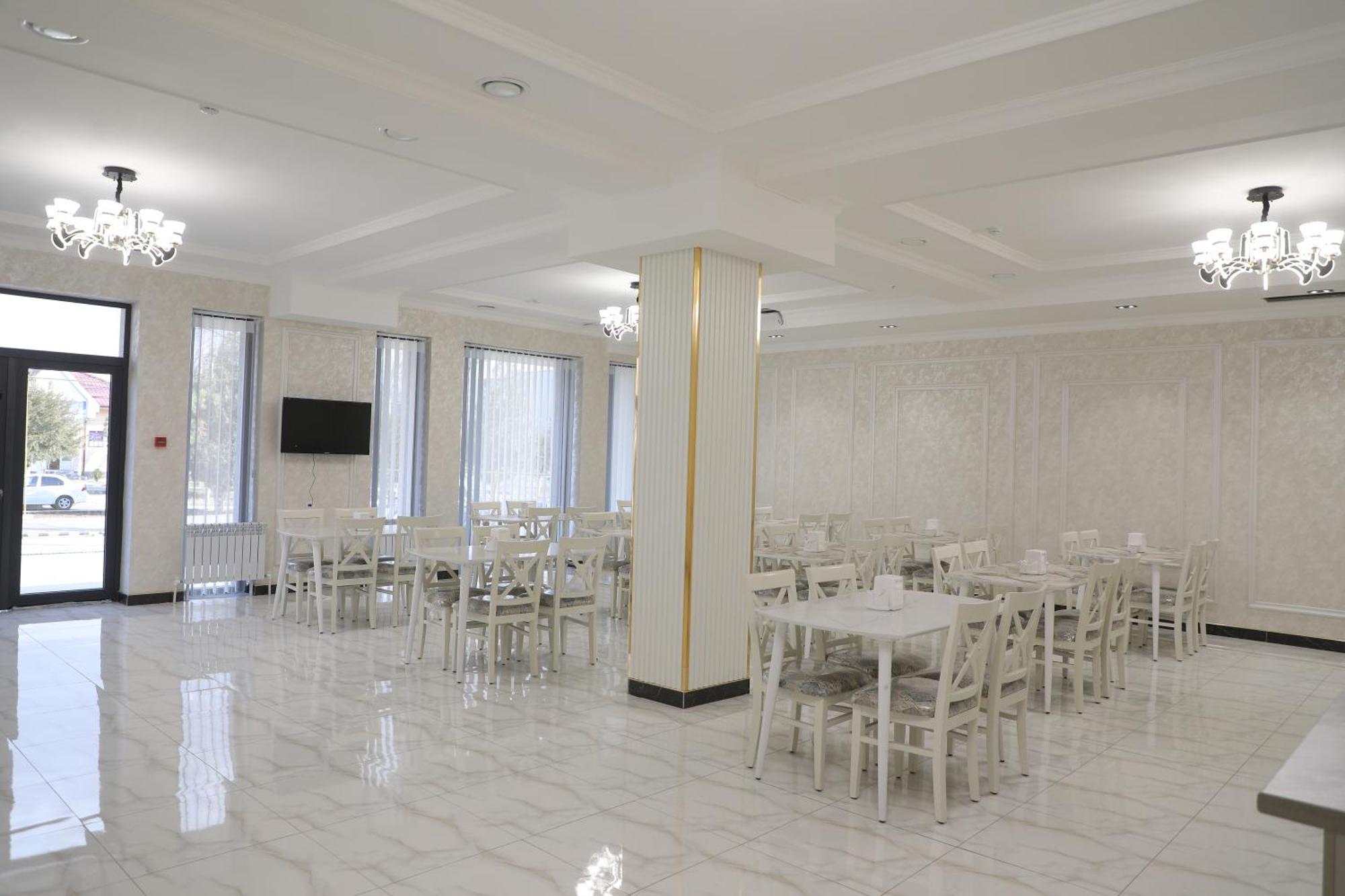 Status Hotel Qarshi Luaran gambar