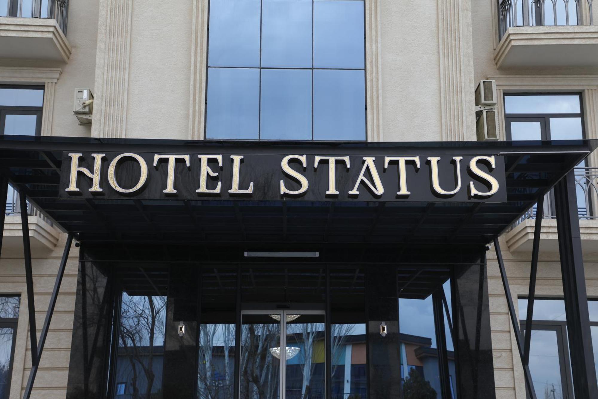 Status Hotel Qarshi Luaran gambar